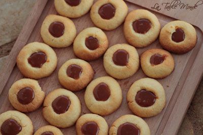 Biscuits fourrés au caramel à la cannelle