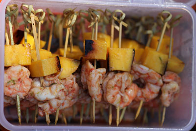 Brochettes crevettes et mangues à la vanille Brochettes crevettes et mangues à la vanille
