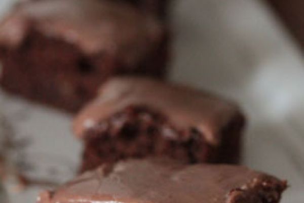 Carrés moelleux aux bananes et au cacao