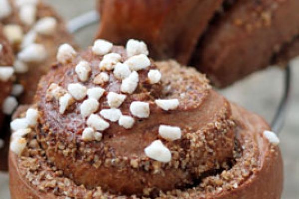 Kanelbullar au cacao et aux noisettes