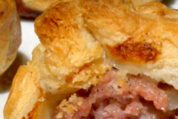 Bouchées feuilletées au porc et à la courgette