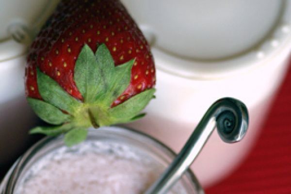 Yaourt aux fraises en 2 recettes
