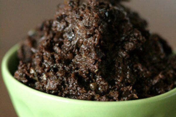 Tapenade d'olives noires en 5 mn...