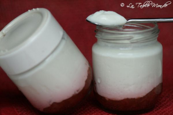 Yaourt aux 2 fruits rouges : confiture de fraises-tomates cerise