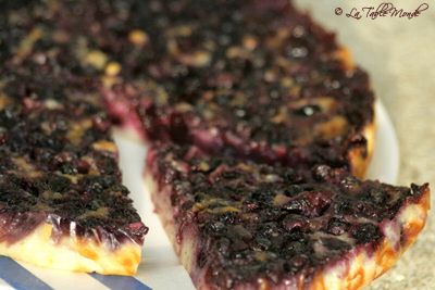Clafoutis charentais aux cerises et aux myrtilles
