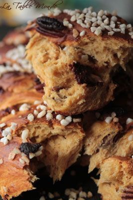 La brioche "doudou" au caramel, chocolat au lait et noix de Pécan