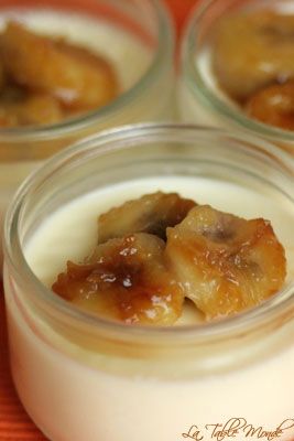 Panna cotta aux bananes caramélisées au beurre salé