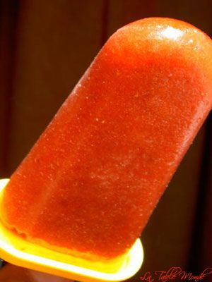 Sucettes glacées aux fraises